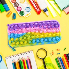 Cad iad na Rudaí Is Féidir Leat a Chur i gCás Pencil Silicone?